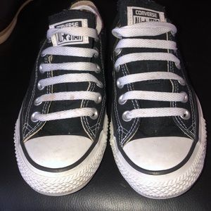 Converse Women’s 7/ Men’s 5